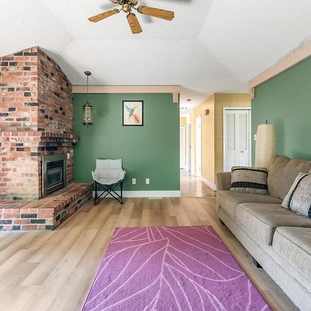 Cozy Retreat On Sandpiper Court - Room A Richmond Ngoại thất bức ảnh